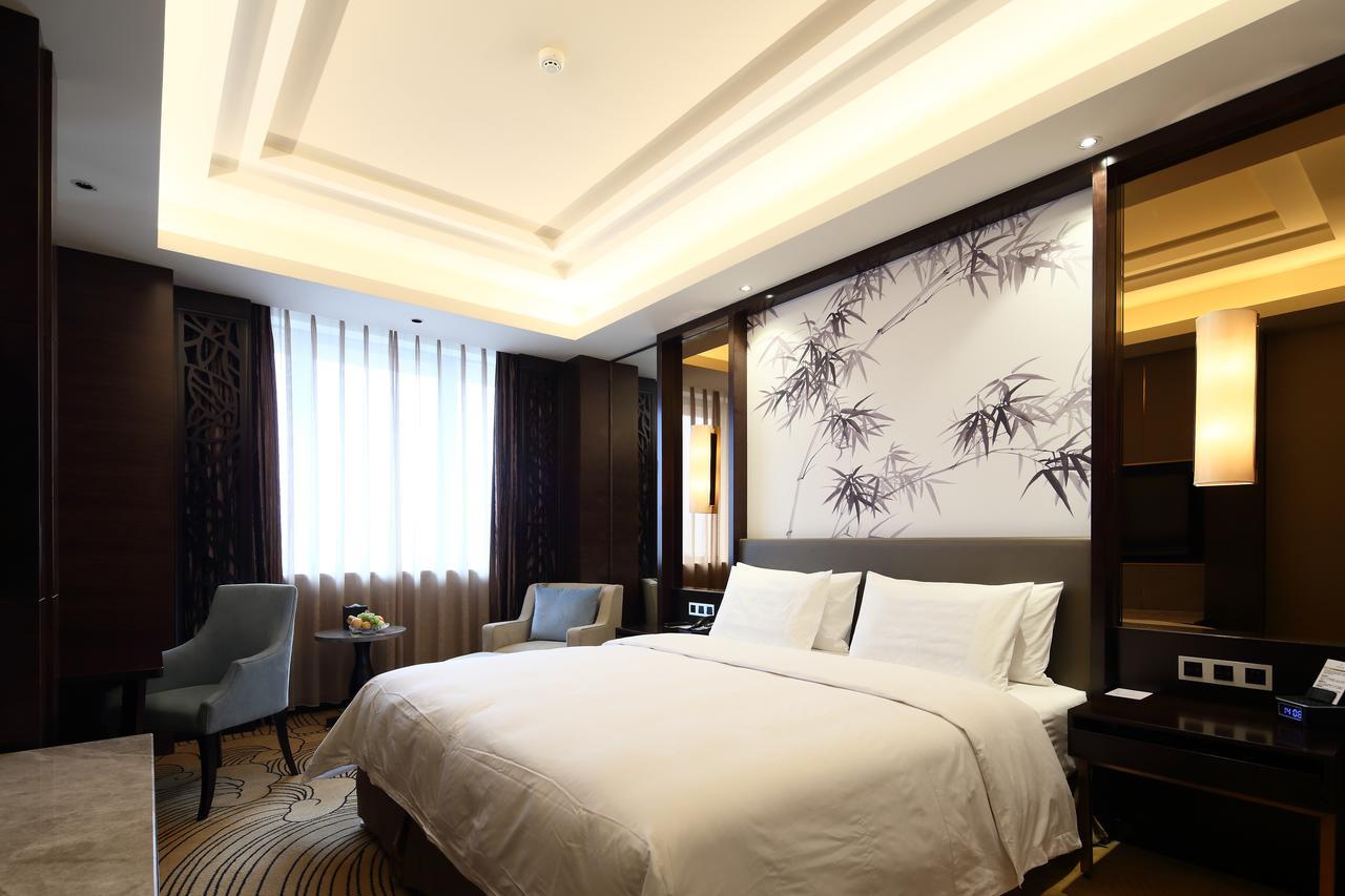 Jinan Luxury Blue Horizon Hotel Bagian luar foto