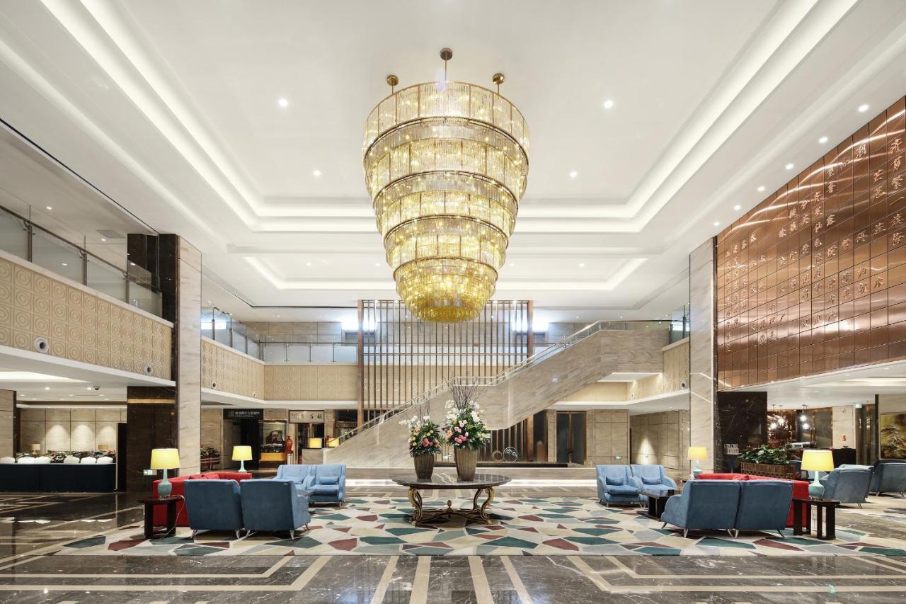 Jinan Luxury Blue Horizon Hotel Bagian luar foto
