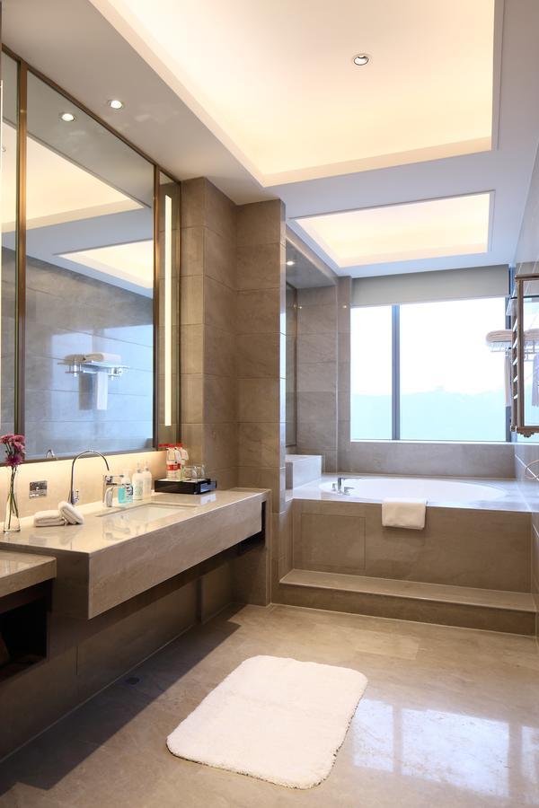 Jinan Luxury Blue Horizon Hotel Bagian luar foto