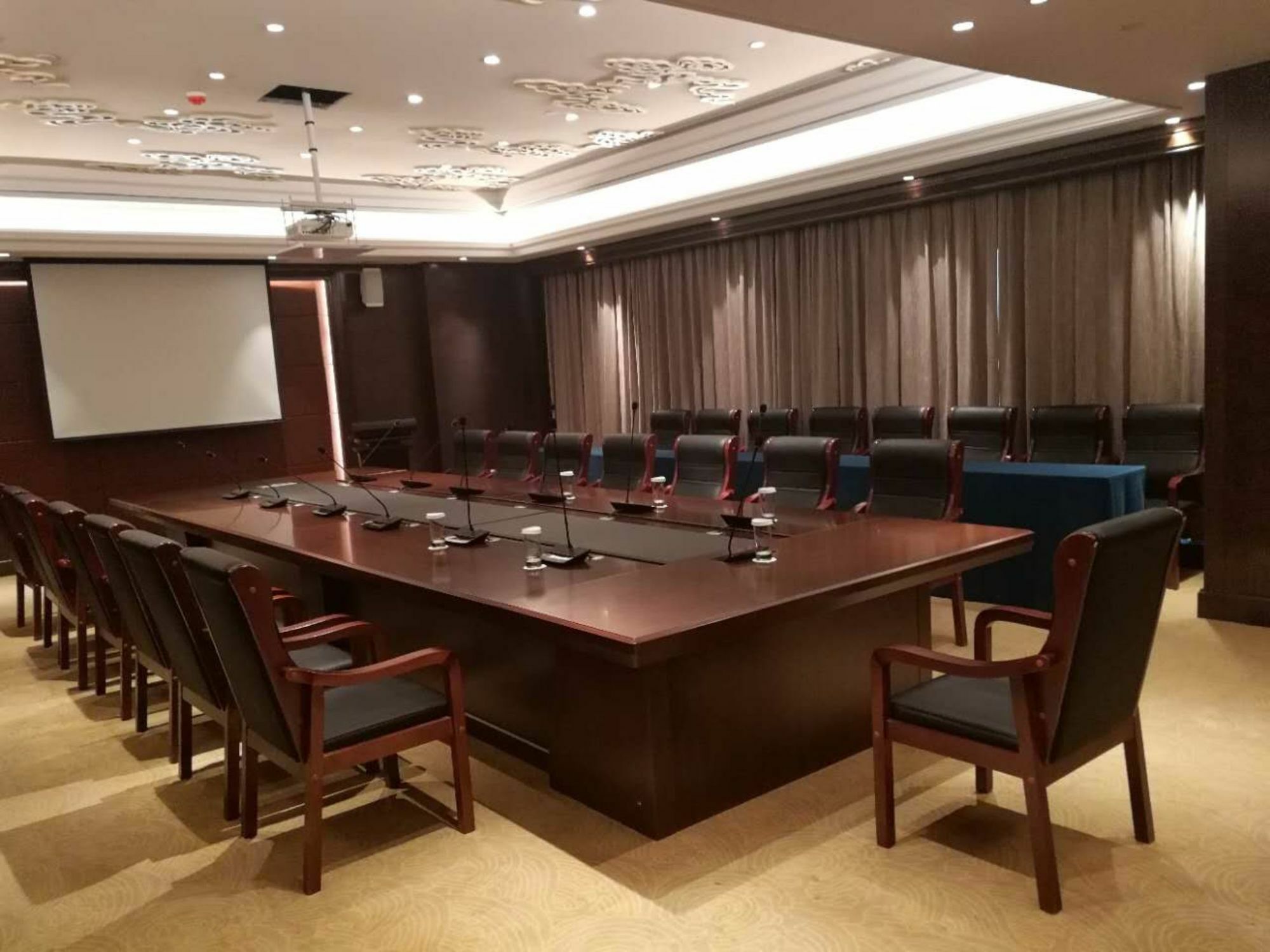 Jinan Luxury Blue Horizon Hotel Bagian luar foto